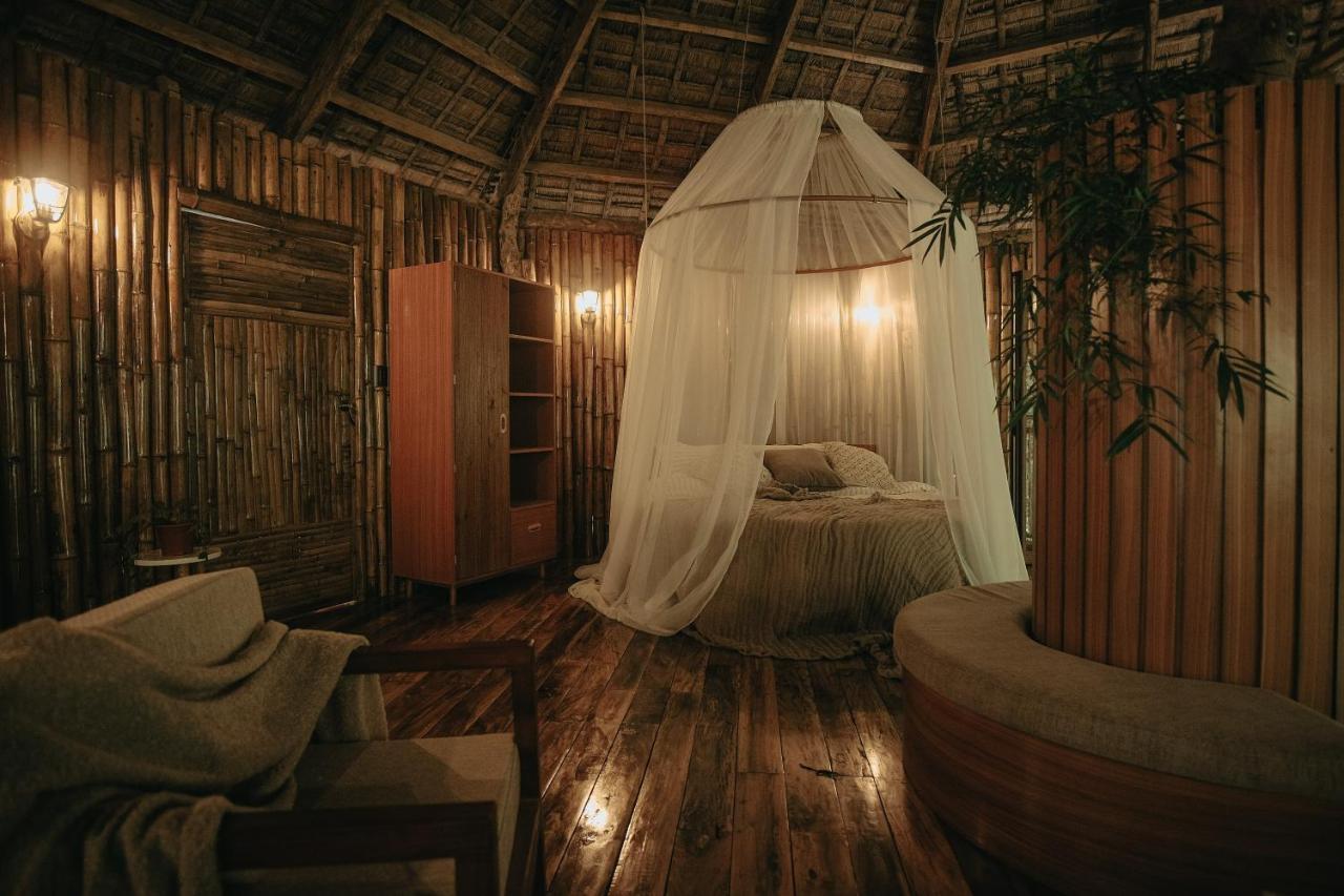 Treehouse De Valentine Villa Balamban Exteriör bild