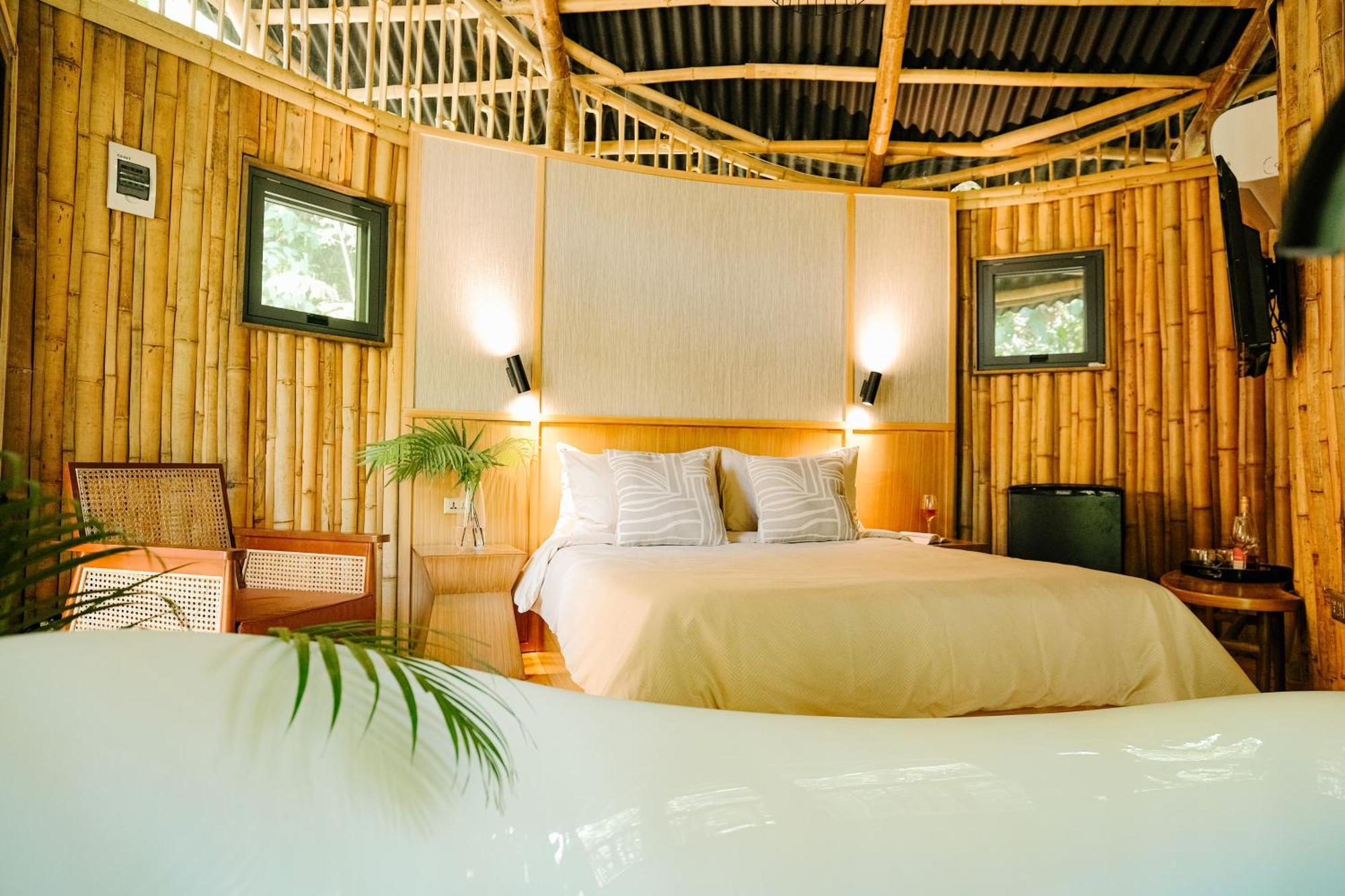 Treehouse De Valentine Villa Balamban Exteriör bild